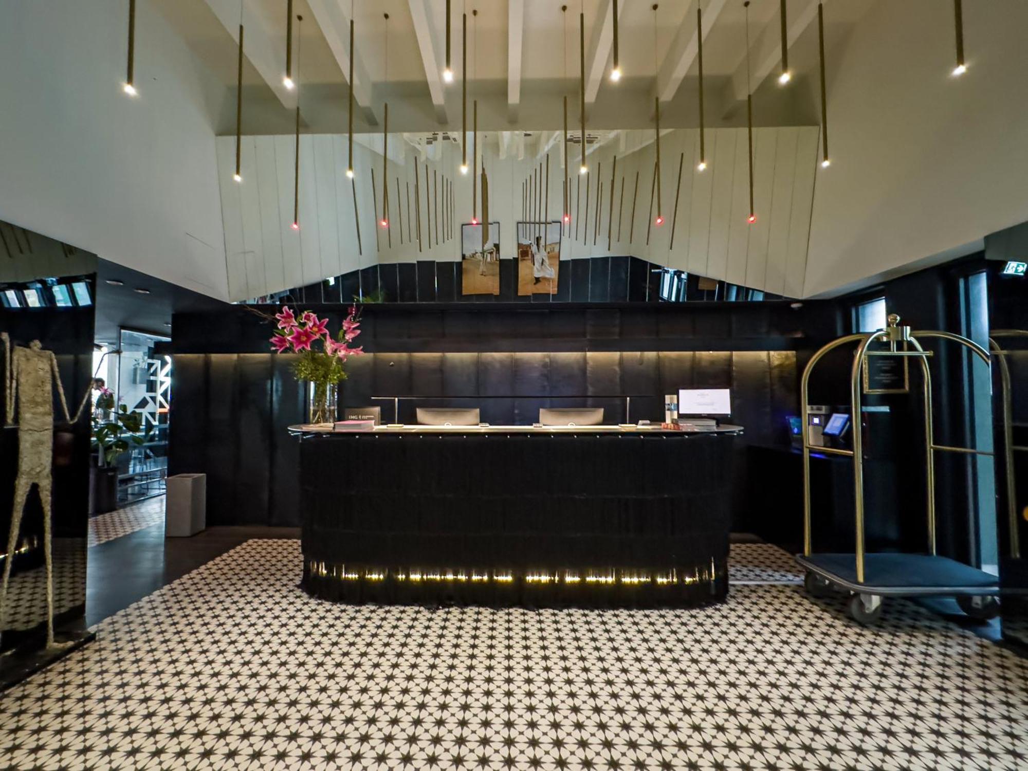Hotel Indigo Belgrade, an IHG Hotel Buitenkant foto